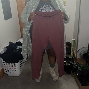 Victoria’s Secret pink leggings